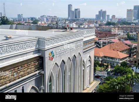  Le Dataran Pahlawan Melaka Megatower: Un Monument Imposant et une Vue Panoramique Inoubliable!