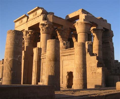  Le Temple de la Déesse Mère : Un Sanctuaire Antique aux Raconteuses Historiques !